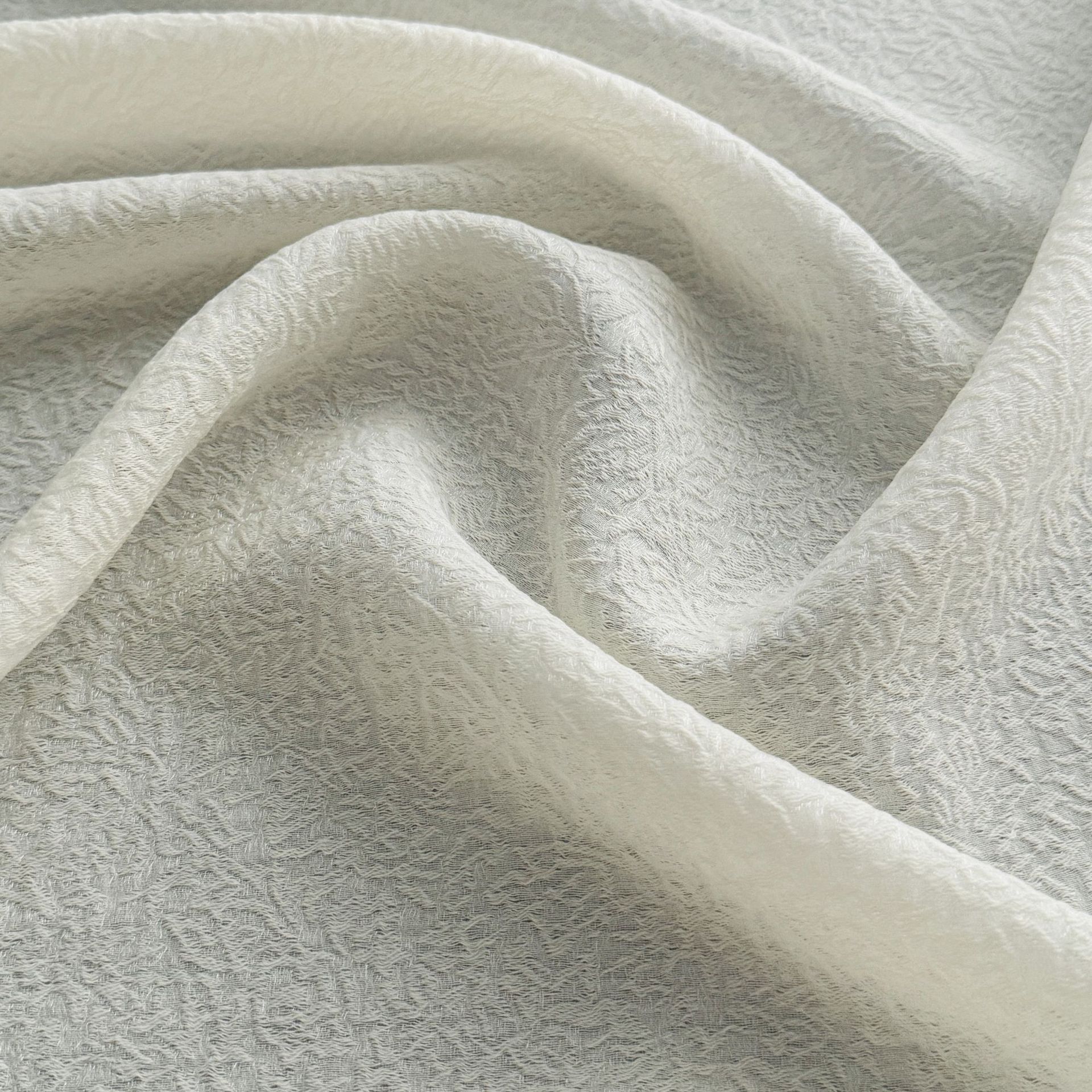 Autumn and Winter Clothing Fabrics 30mm Nylon Wool Interwoven Small Jacquard Brocade Crepe Fabric Clothing Fabric