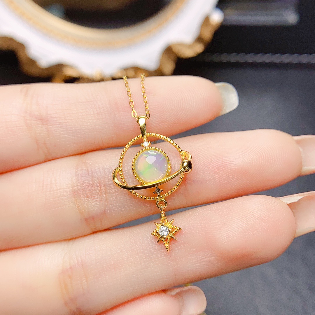 Factory wholesale explosions natural white opal pendant S925 silver inlaid main stone 6*6 selling Europe and the United States a generation of hair
