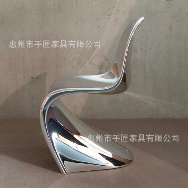 Creative Fiberglass Electroplated Pan Dong Chair Model House Villa Personalized Art Resin Electroplated S-Shaped Single Chair