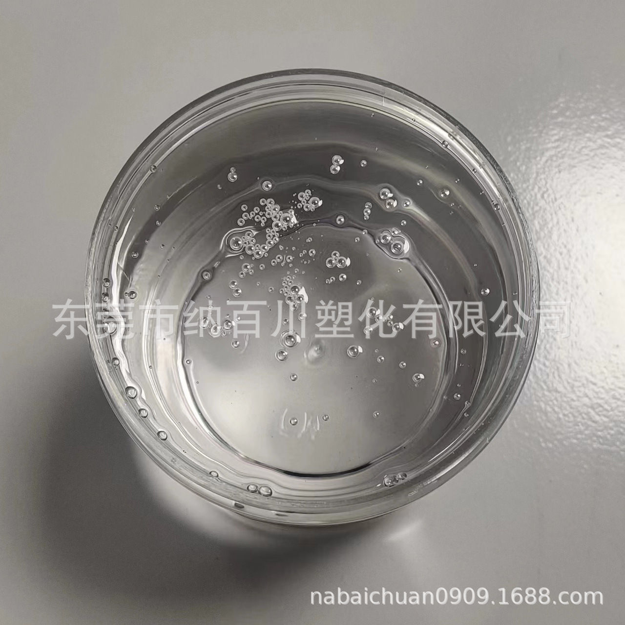 Изопреновый резина, низкая температура стеклования, хорошая растворимость, пластическая модификация, упрочнение смолы, жидкий бутадиен