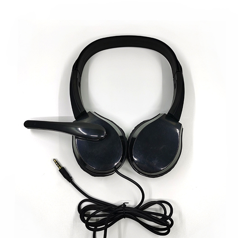 Cross-border 688 headset wired folding electric piano sports gift game mobile phone headset wholesale foreign trade