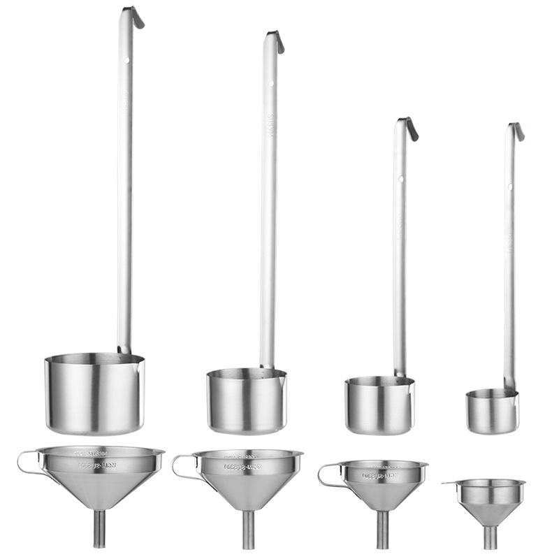304 Stainless Steel Wine Pouring Funnel with Multiple Specifications, Soy Sauce Measuring Spoon, Hook, Wine Pouring Oil Funnel, Wine Pouring Spoon for Home Kitchen
