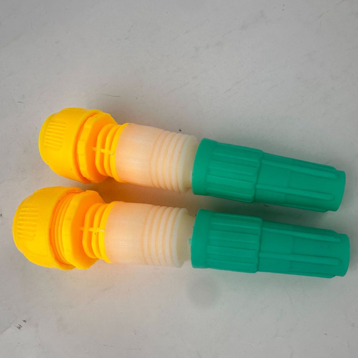 Factory Direct Supply of Adjustable Pagoda Type Direct Spray Car Wash Plastic Water Gun 4 Minutes 6 Minutes 1inch Yellow Adjustable Water Gun