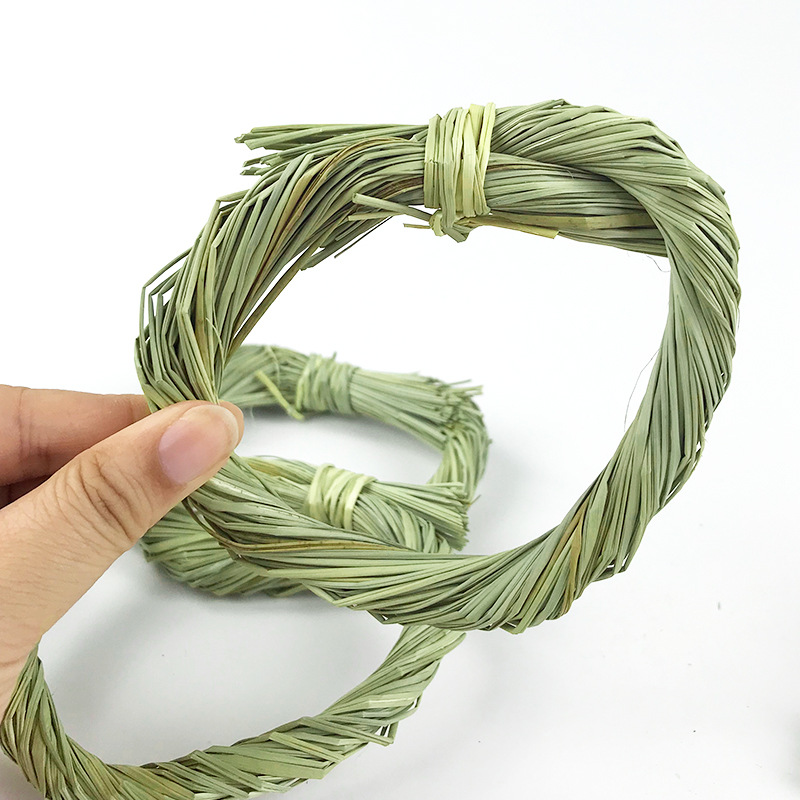 Pet Rabbit Molar Hand-Knitted Aquatic Plants Toy Guinea Pig Chinchilla Hamster Molar Toy Ball Grass Ball Twist Grass Ring