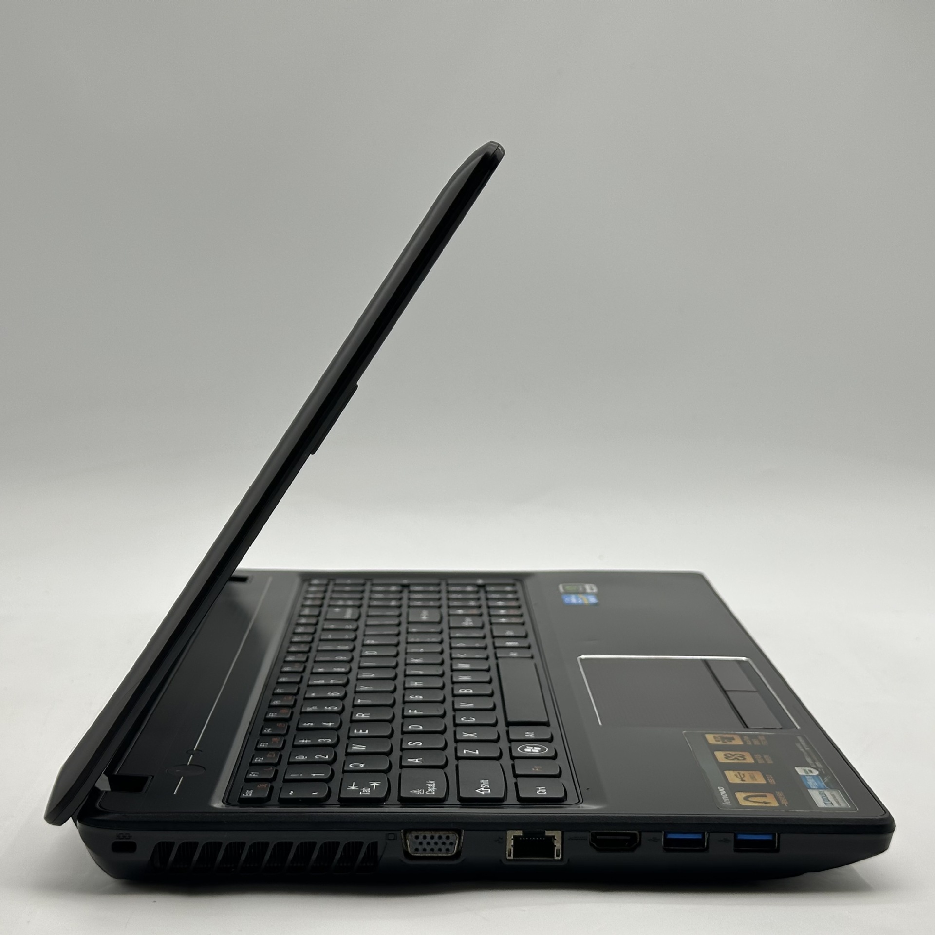 Lenovo G580 Laptop I5-3210M 8g 256g Solid State Dedicated Graphics 15.6inch Office