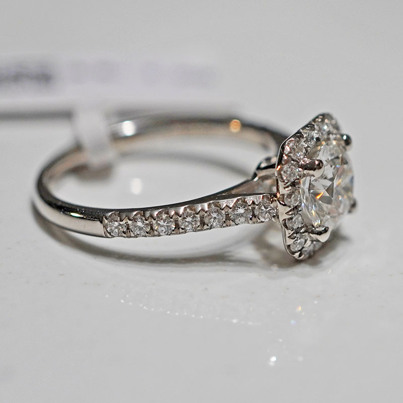 Pt950 Platinum Cultivated Diamond Ring for Women Square Shape Starry Wedding Proposal Starry Surrounding Setting