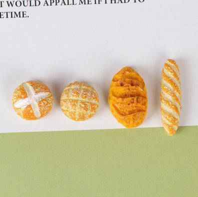 1:12 Dollhouse doll house mini cake model Play house clay bread 4