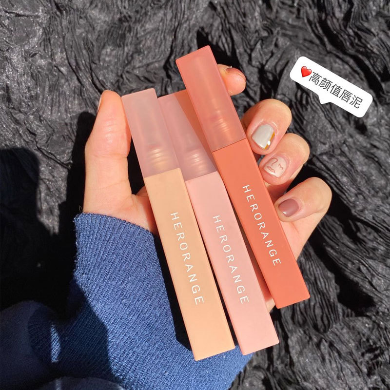 Color Diary губной мусс маленькая квадратная трубка бархатная матовая губная глазурь молочный чай бобовая паста стильная доступная матовая помада