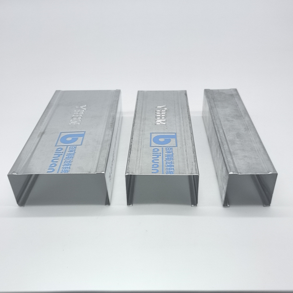 Производитель настраивает легкие стальные каркасы вертикальных перегородок 50/75/100 и других серий. Ширина основания, высота края и толщина могут быть настроены