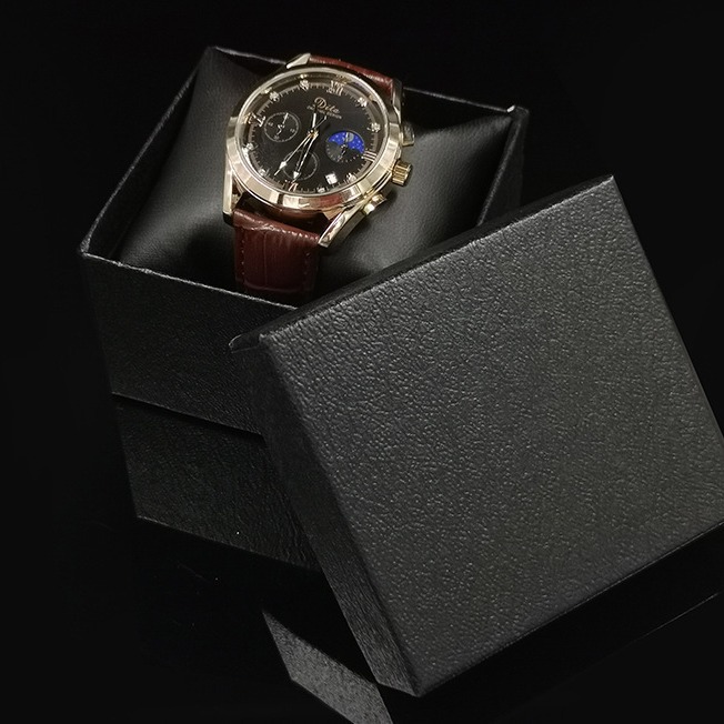 Factory wholesale crocodile pattern cover watch box leather pillow bag watch box bracelet beads box