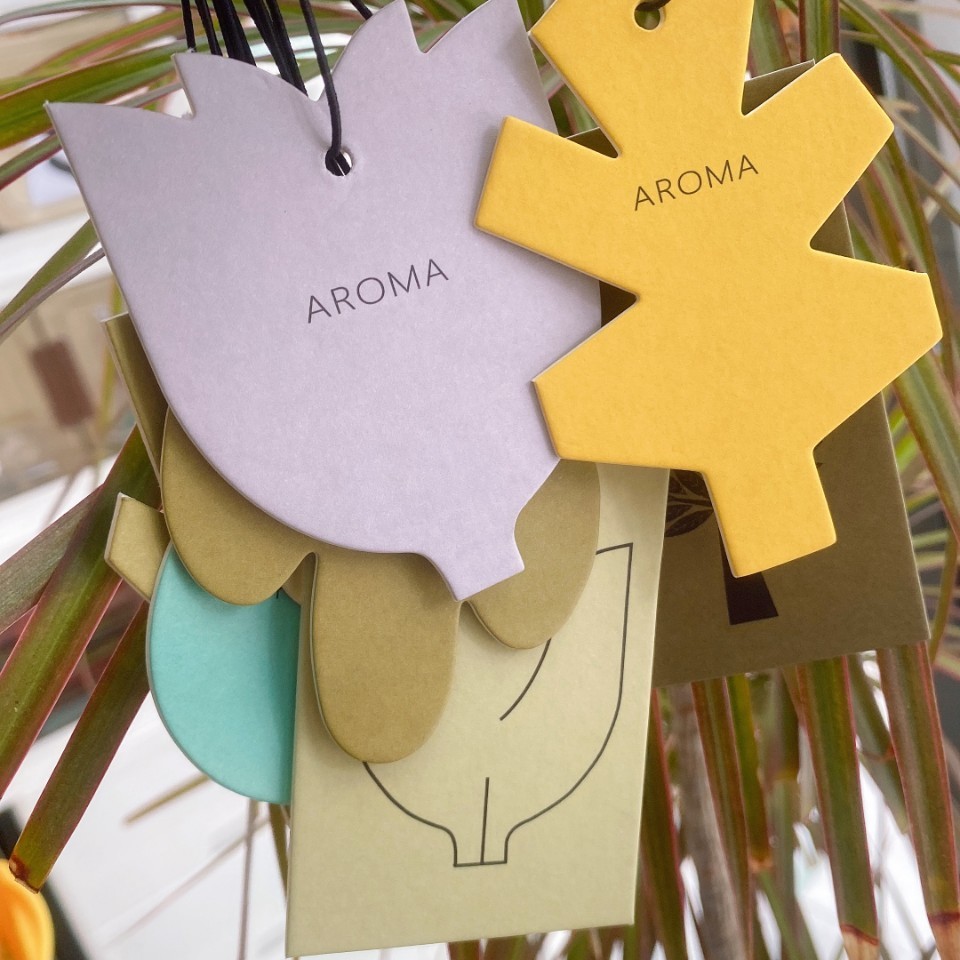 Освежитель воздуха для автомобиля, долговечный аромат, подвесное украшение для автомобиля, интерьерное украшение, аромат для шкафа, белый шалфей