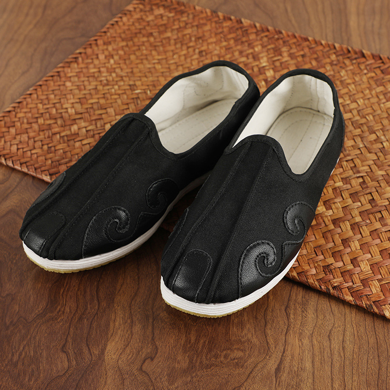 Wudang Mountain Yun Gou Shoes Taoist Supplies Ten Directions Shoes with Cowhide Sole and Thousand Layer Sole, Wear-Resistant and Lightweight Cloth Shoes for Men and Women Tai Chi Shoes