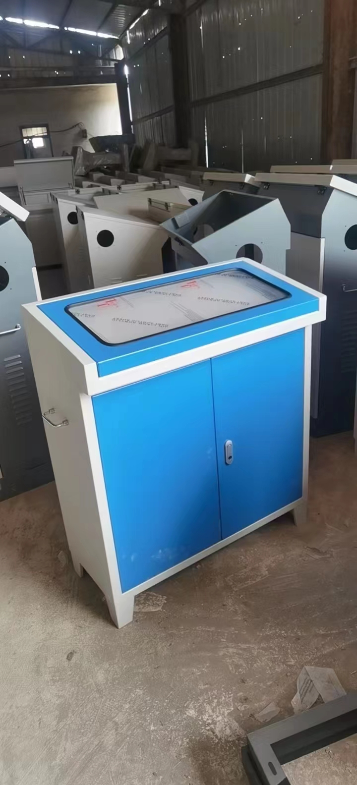 Inclined Cabinet Operation Console Plc Control Cabinet Control Box Touch Screen Electrical Control Cabinet Assembly Distribution Cabinet Piano-Style Operation Console