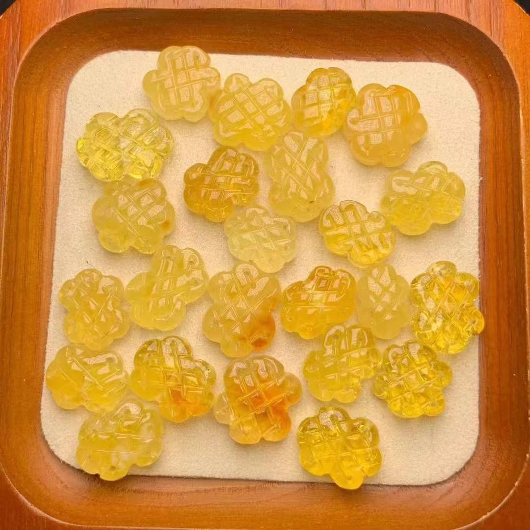 Натуральные восковые резные аксессуары в китайском узле, русский материал, желтые восковые аксессуары из куриного жира, культурные игрушки, оптовая продажа ювелирных изделий Ketang