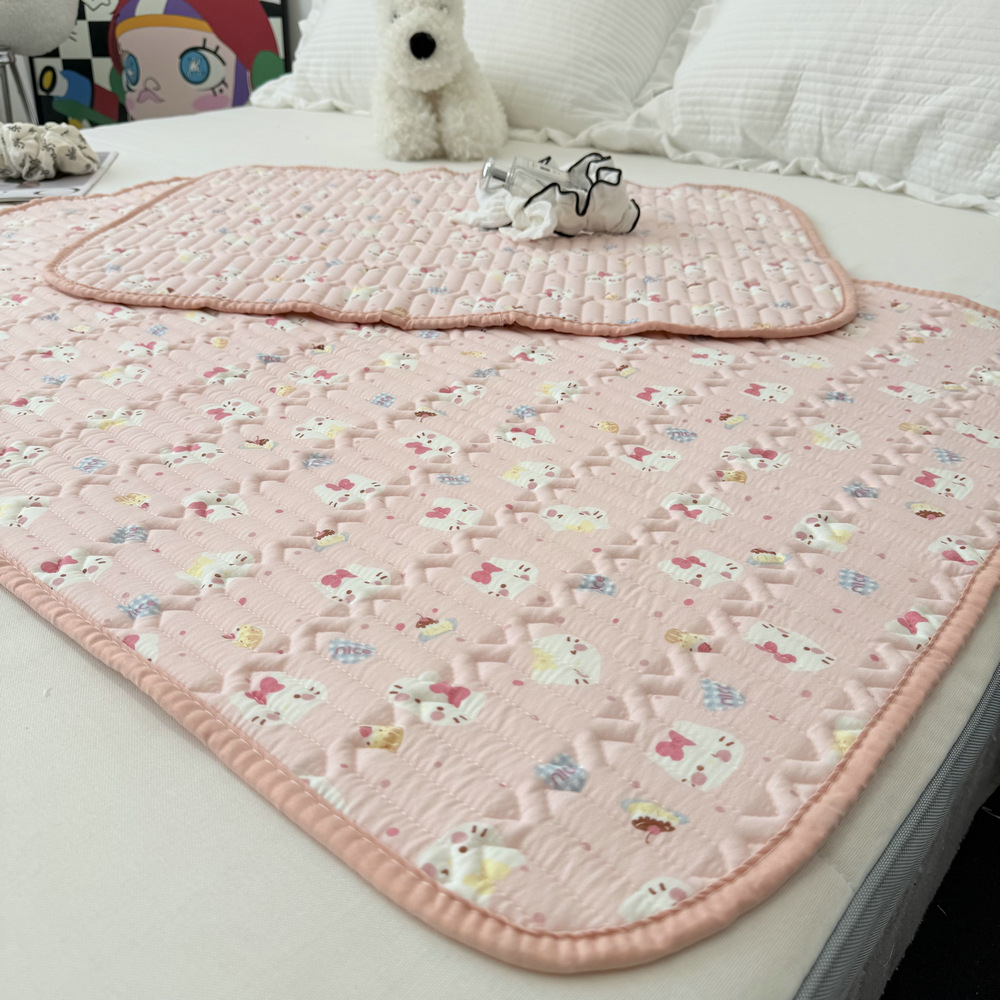 Girls' Cake Cat Baby Children's Non-slip Diuretic Thin Mat Girls' Menstrual Anti-side Leakage Change and Care