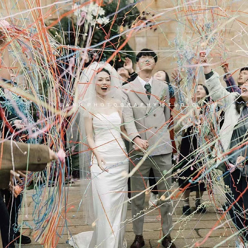 Hand throwing ribbon hand throwing spider silk ribbon hand throwing celebration atmosphere props creative birthday party online celebrity fireworks gun