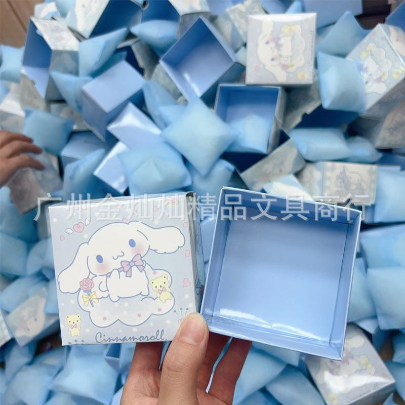 in stock manufacturers wholesale Sanrio watch box with sponge cute cartoon thick watch box exquisite display box