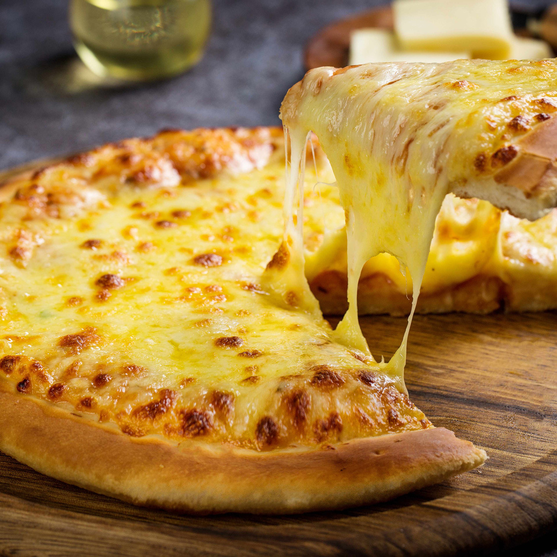 Quick-Frozen Pizza Ready to Eat after Heating 7inch Durian Pizza Brushed Store Western-Style Baked Semi-Finished Pizza