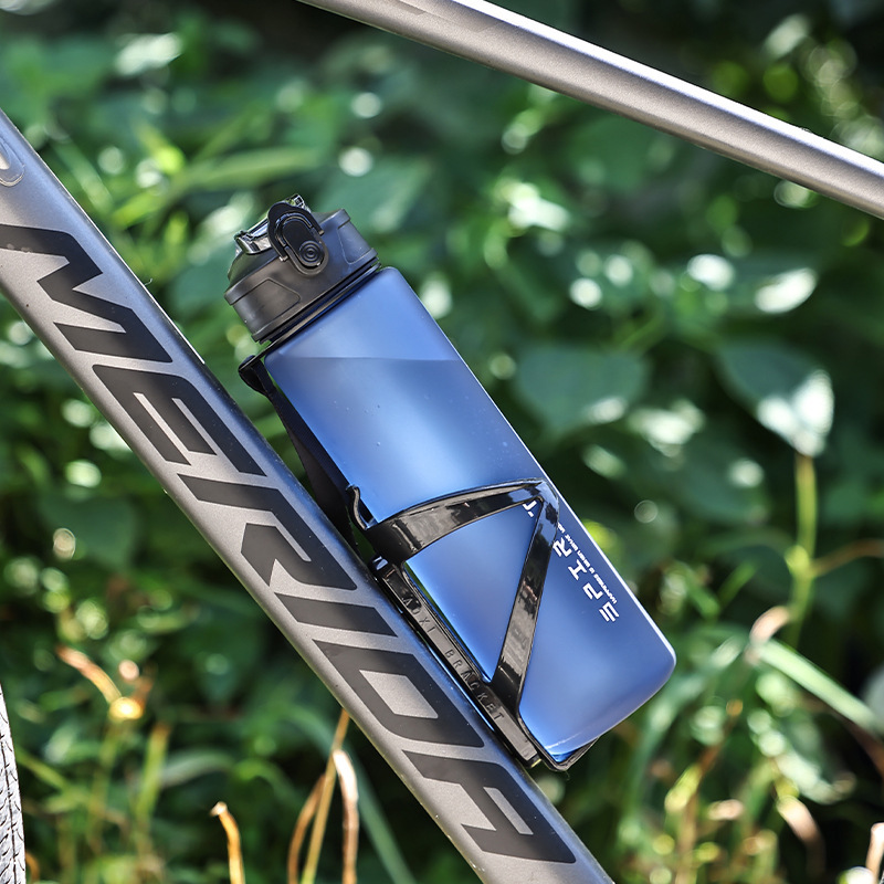 750 мл простой спортивный стакан для воды, портативный с соломинкой