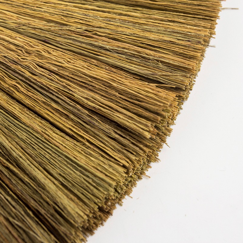 in stock Miscanthus Small Broom Desktop Sweep Dust Duster Household Cleaning Grass Brush Hotel Multi-use Miscanthus Brush Wholesale