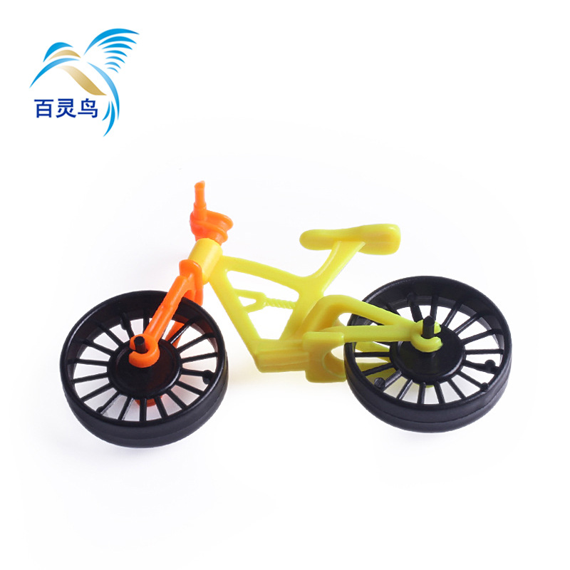 Food candy small accessories toy manufacturers wholesale sliding bicycle model school gate canteen toys