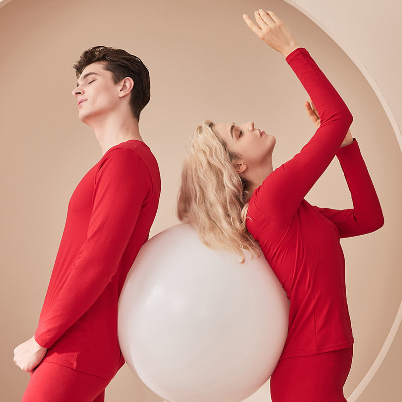 Bright Red Festive Couple's Thermal Underwear Set, Close-Fitting Warm Autumn Clothes and Pants, Round Neck Pullover, Thickened and Warm