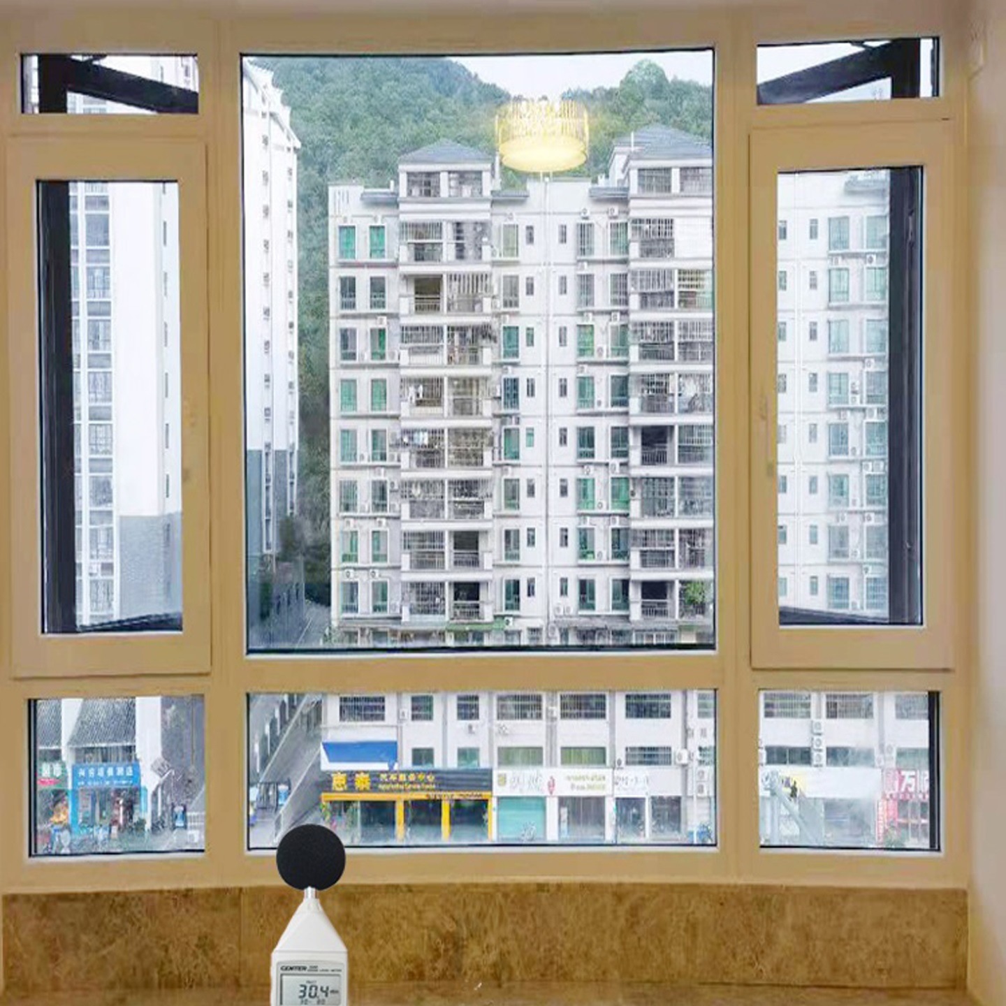 Noise-Proof Doors and Windows Customized for Street-Facing Three-Layer Laminated Sealing Balcony Self-Installed Silent Glass Soundproof Windows