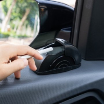 Car Ashtray with Lid, Creative Sliding Cover, High-End Car Accessory, Interior Decoration, Door-Mounted, Non-Falling, Anti-Splash