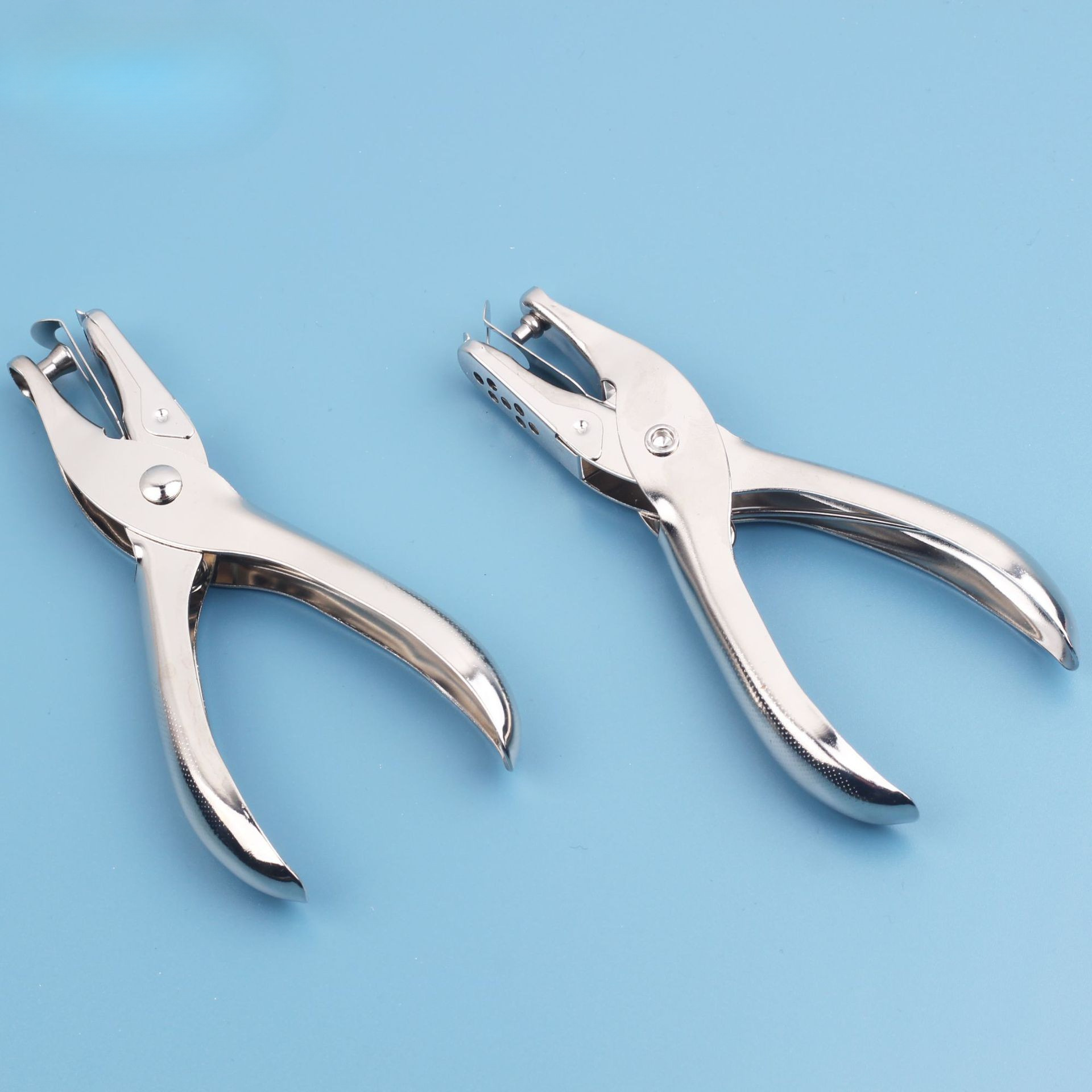 Hand-held Punching Machine Manual Single Hole Puncher Loose-up Mini Metal Punching Clamp Labor-saving Paper Punching Machine