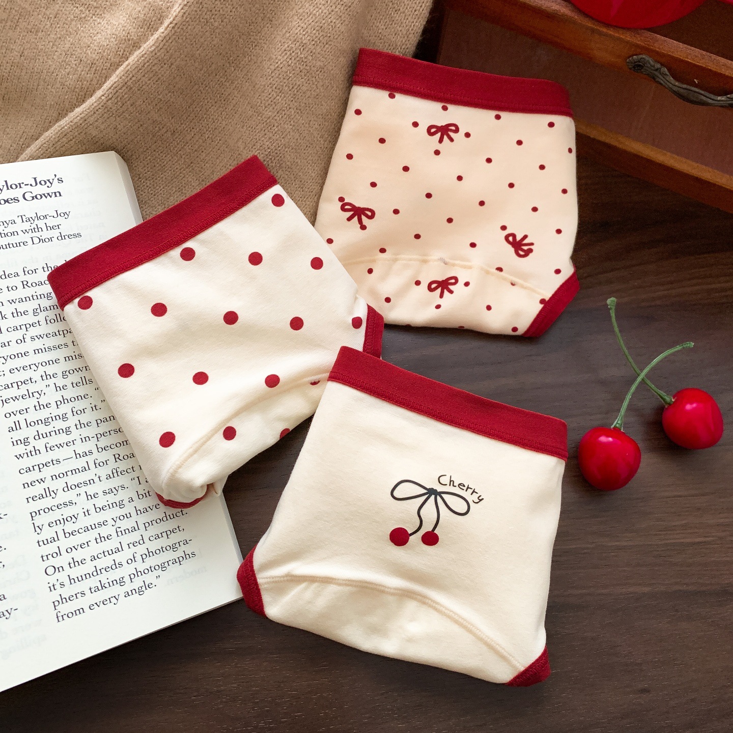 Red Underwear for Christmas, Birth Year, Wedding, Good Luck, 7A Antibacterial, Extended Crotch, Hip-Hugging, High-Elasticity, Pure Cotton Women's Underwear