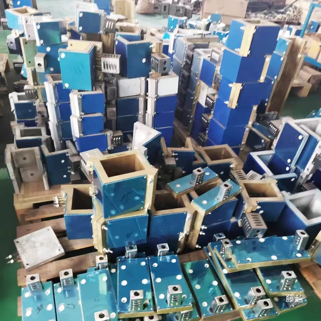 L-Type Twin-Screw Extruder Heater Cast Copper Cast Aluminum Cast Iron Explosion-Proof Granulator Cylinder Heating Block Plate