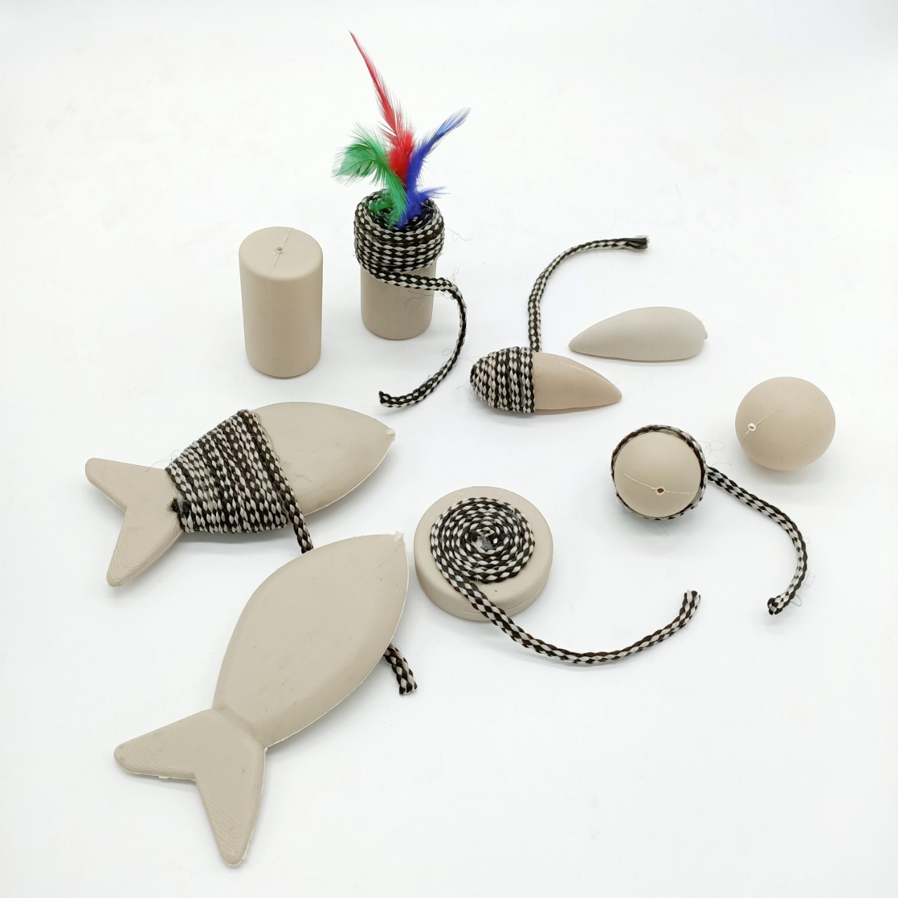 Pet Toy Sisal Core Small Fish Carrot Mouse Inner Tube Plastic Ball Hollow Plastic Accessories Wholesale Selection