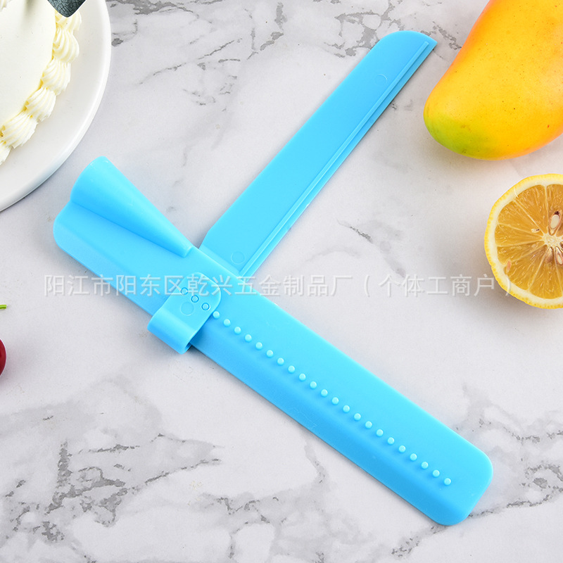 Plastic cake flattener adjustable height right angle wiping edge cream flattener wiping baking DIY tool
