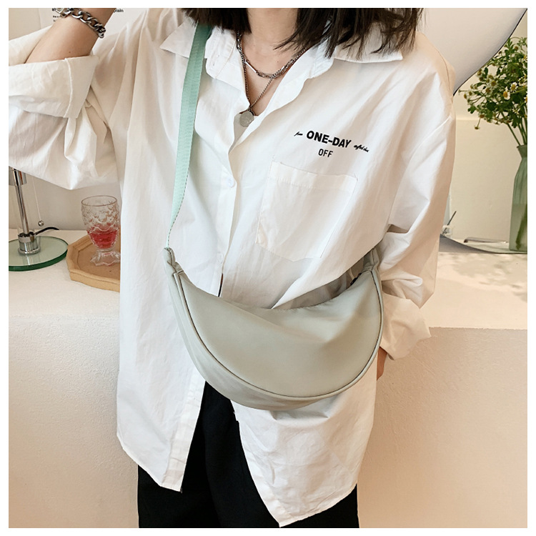 Nylon Crossbody Bag Women's 2024 New Fashionable Dumpling Bag Lightweight Small Satchel Underarm Bag Shoulder Canvas Bag Bags