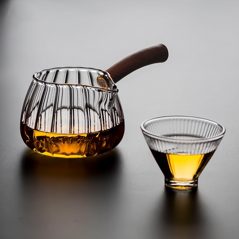 Side-Handle Petal Fair Cup Tea Divider Pour-Over Cup Home Hospitality Kung Fu Tea Set Thickened Heat-Resistant Transparent Tea Pot