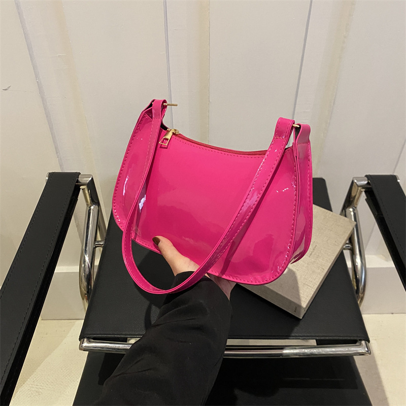 This year's fashionable Korean-style shoulder bag women's 2024 spring new all-match ins solid color gentle small square bag