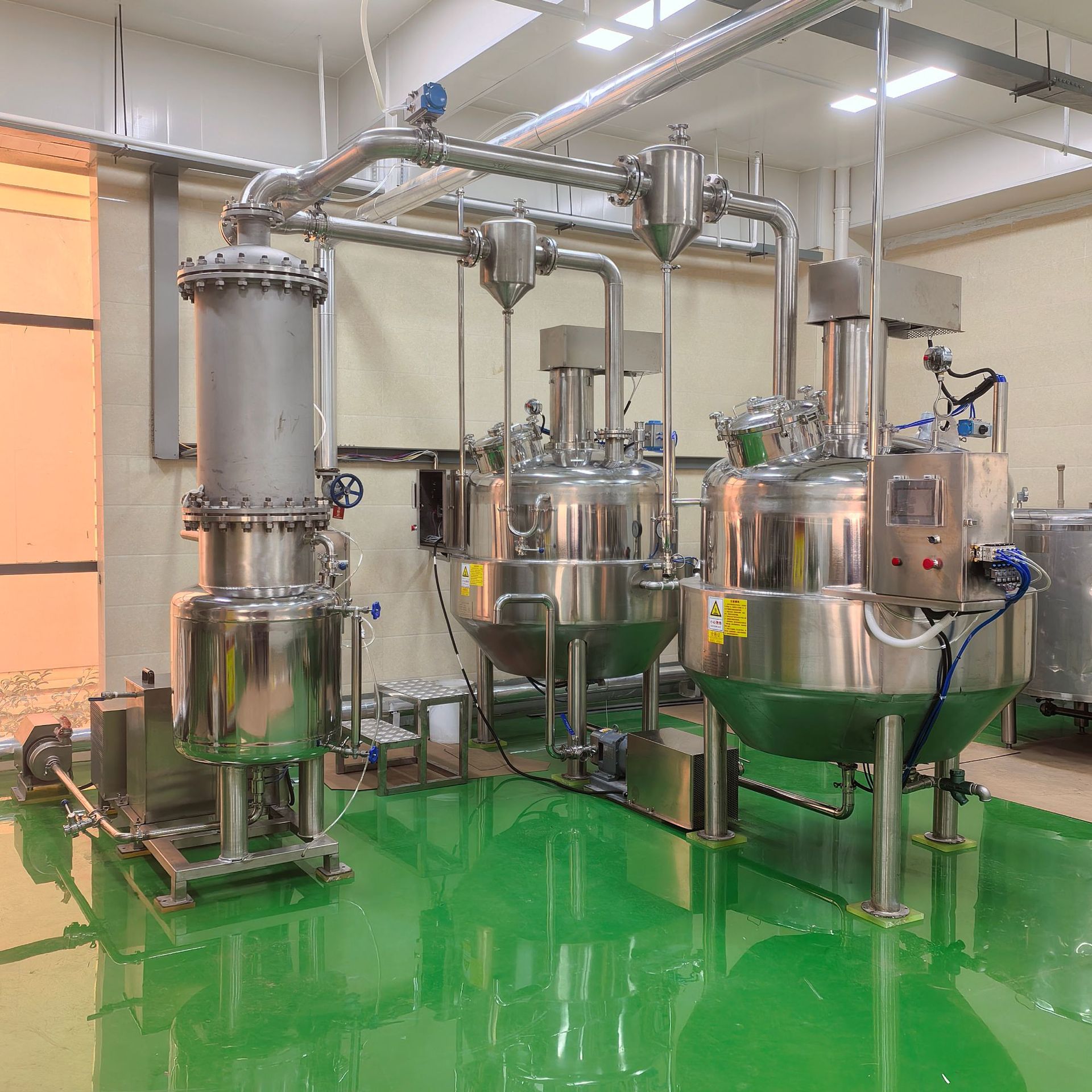 Animal Bile Extraction and Concentrated Bilirubin Equipment Pharmaceutical Concentrated Mixing Tank Jam Vacuum Concentration Equipment