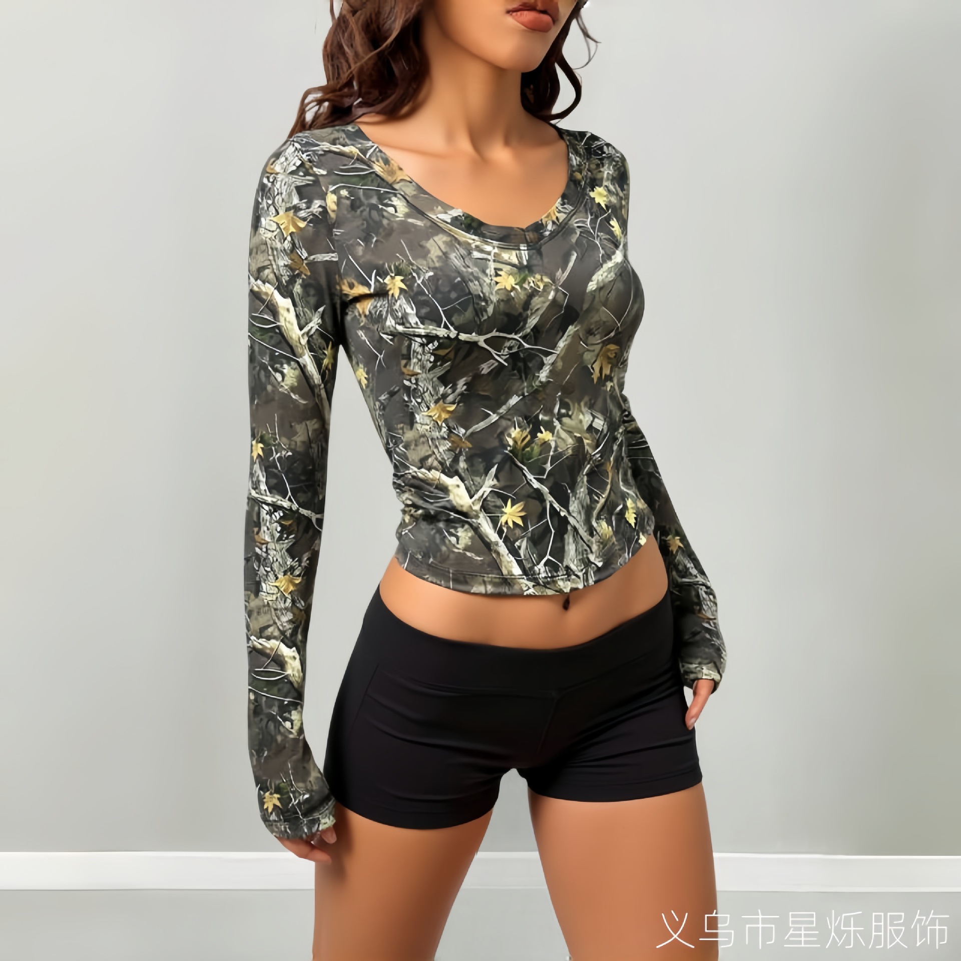 European and American Cross-Border Autumn and Winter New Retro Maple Leaf Print Top with Side Wrinkles and Waist-Cinching Yoga Wear Short T-Shirt for Women