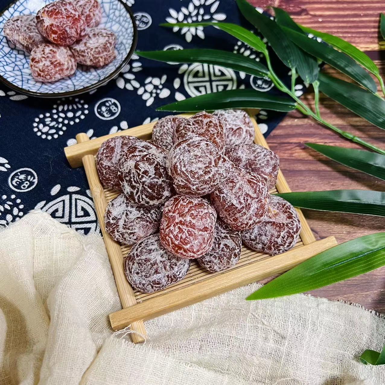 Wholesale bulk plum candied fruit [salt plum cake] non-nuclear taste sweet and sour casual snacks