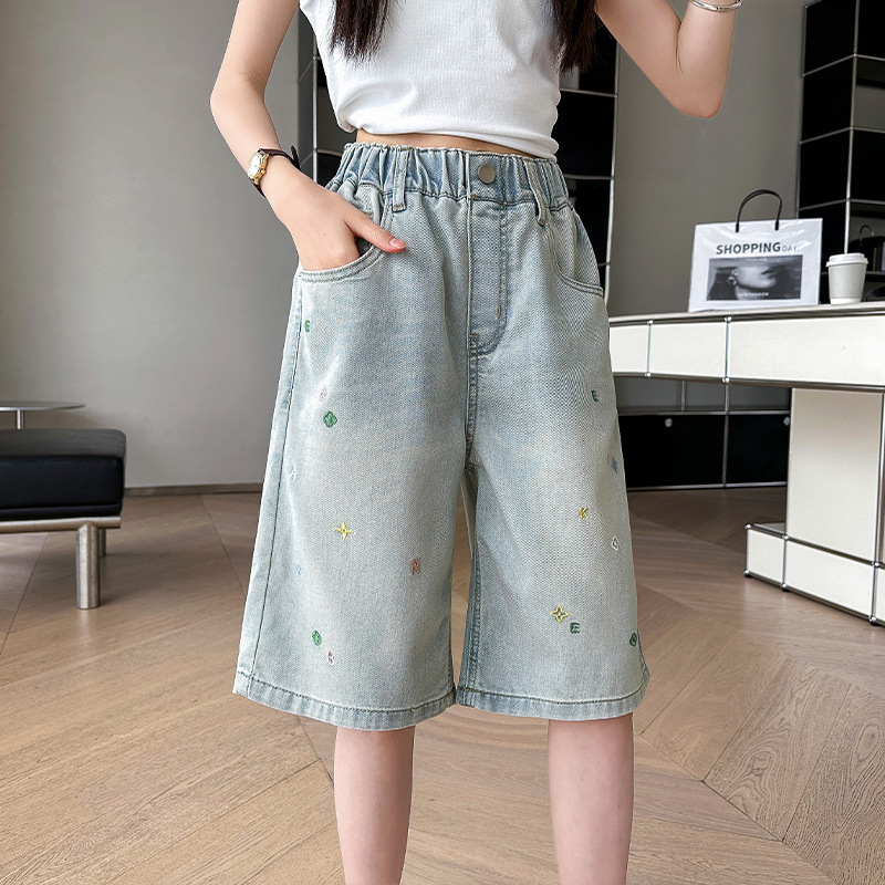 Girls' Western Style Denim Shorts Summer 2025 New Children's Pants Embroidered Floral Summer Pants