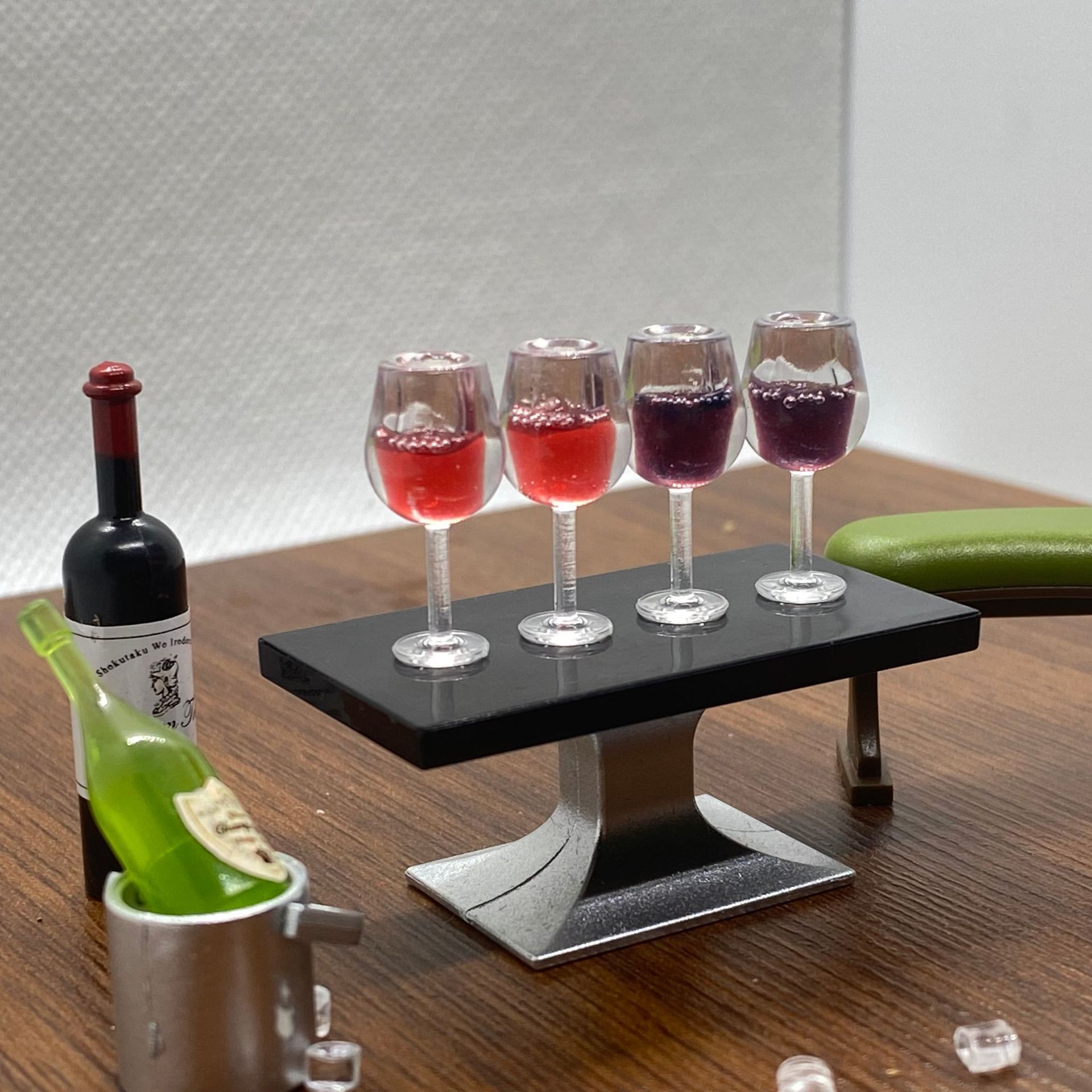 Miniature Mini Food Play Resin Red Wine Bottle Simulation Mini Doll House Accessories Beverage obll Pocket Creative