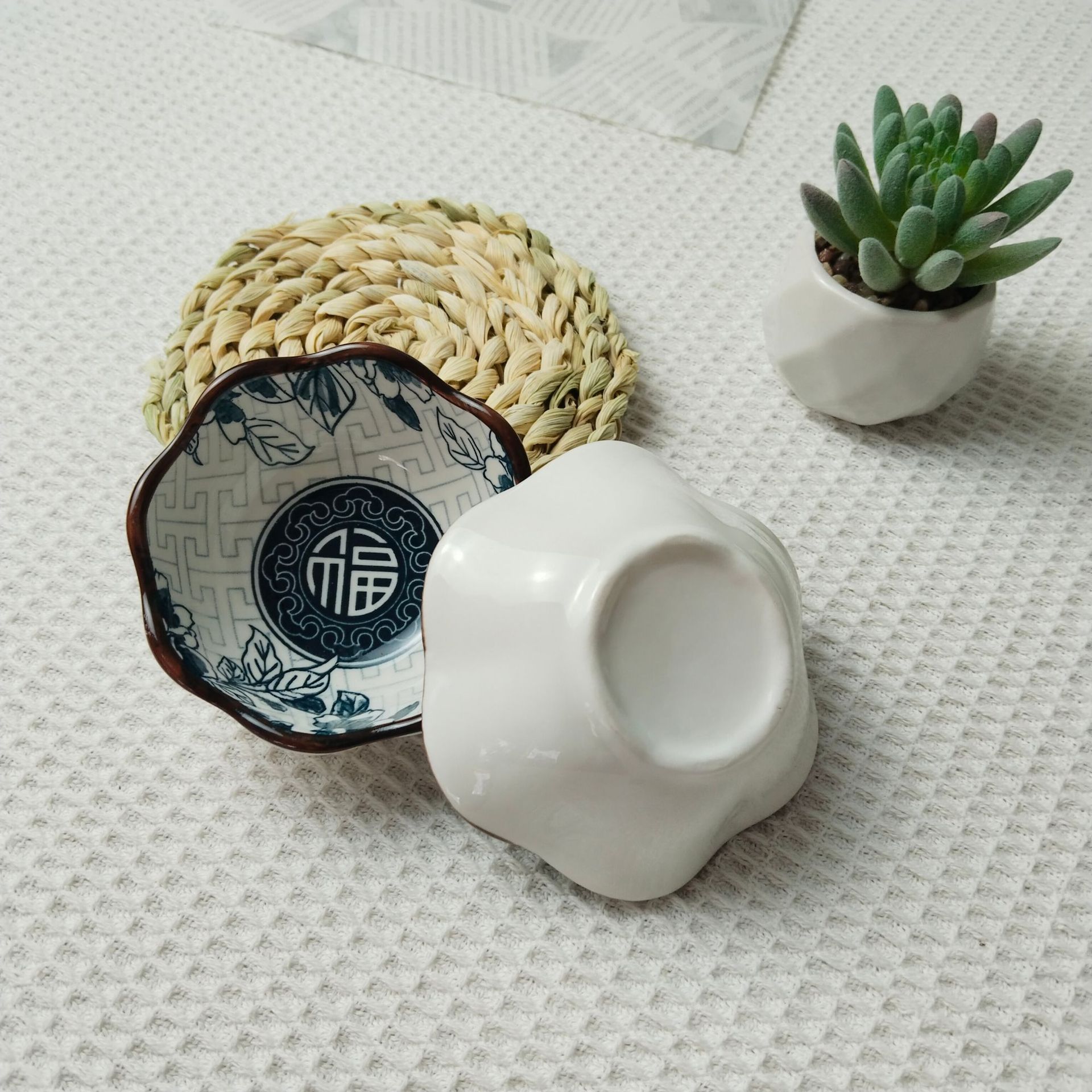 Fumantang Ceramic Dish Oil Salt Sauce Vinegar Dish Japanese Style Simple Dip Dip Small Bowl Hot Pot Garlic Dip Dip Plate