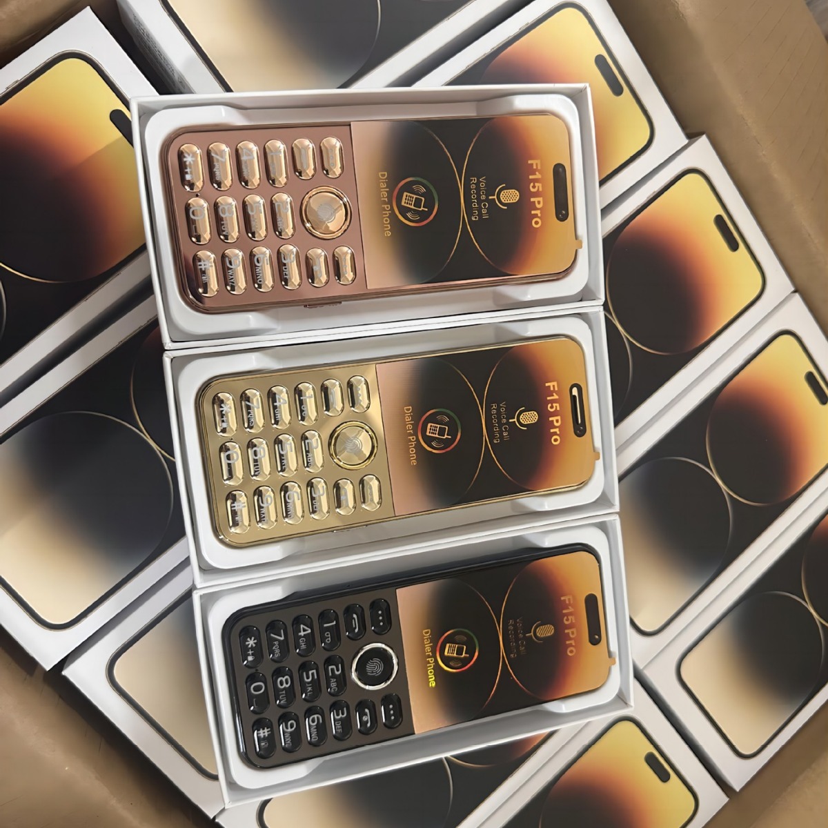 Чувство тяжелого металла, модный новый стиль, блестящий и яркий, капсульный дизайн, экран 2.8 дюйма, большая батарея, яркий фонарик, функциональная кнопка