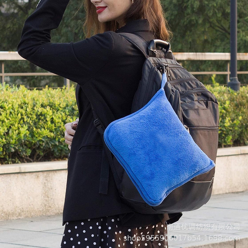 Travel Airplane Bag Lunch Break Shawl Blanket with Buckle Flannel Folding Leisure Blanket Double-Sided Velvet Storage Blanket Ready for Sale