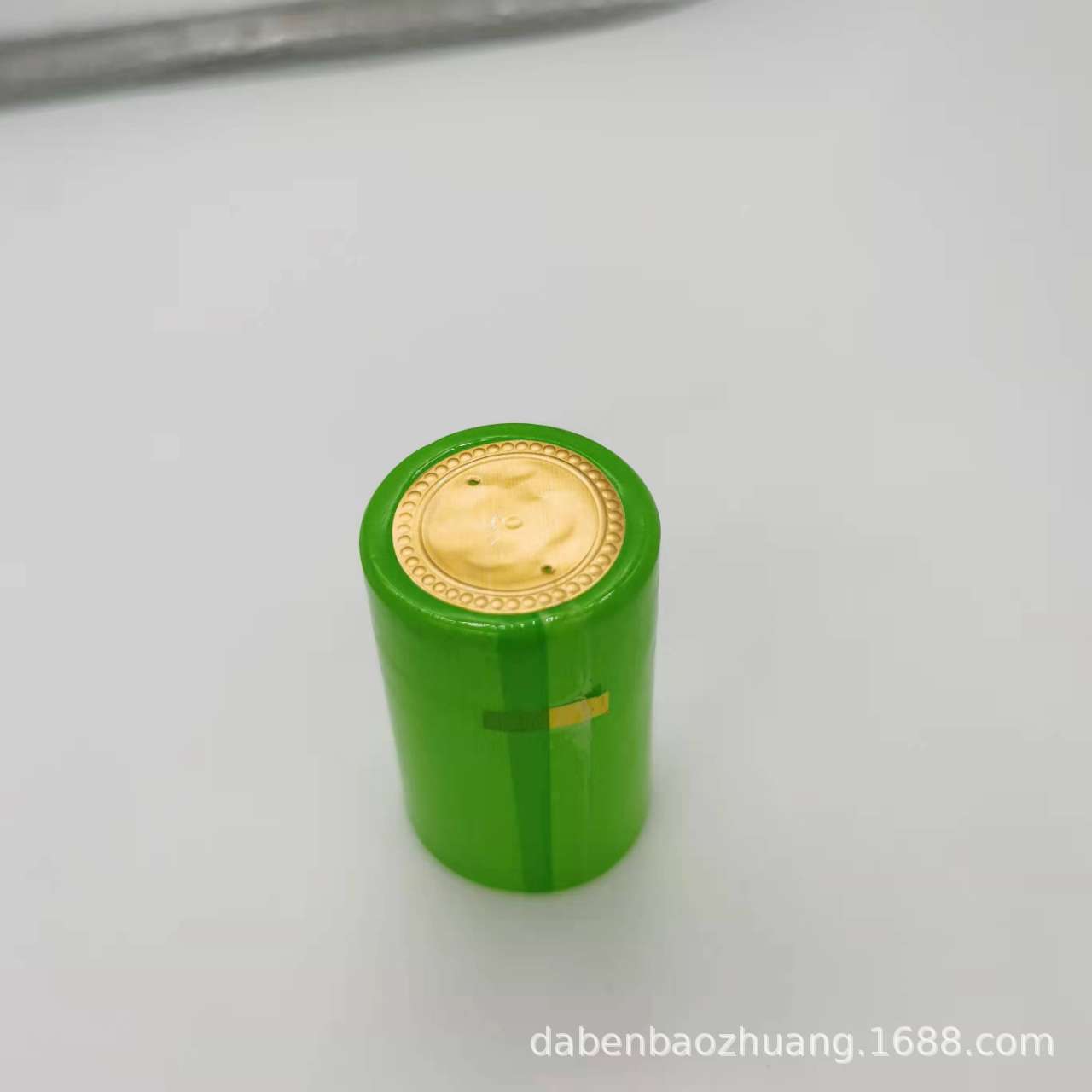 PVC Heat Shrinkable film sealing cap made by manufacturers easy to tear and pull wine bottle sealing cap rubber cap