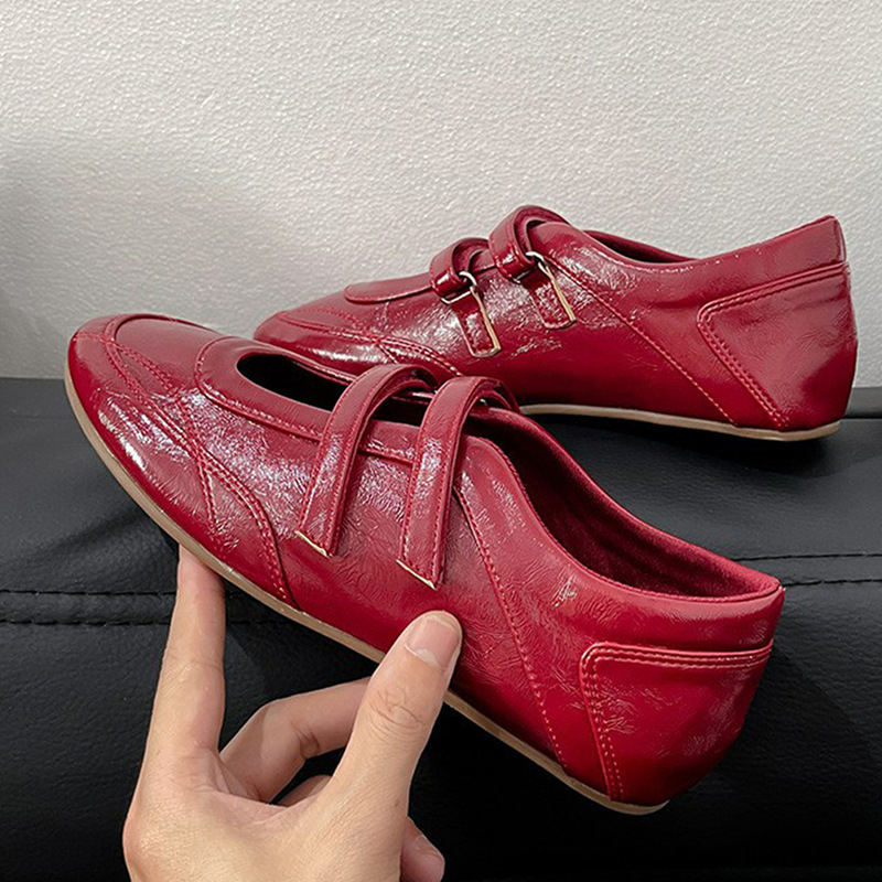 Обувь Little Red Shoes ретро красного цвета с увеличением высоты, французские туфли Мэри Джейн для женщин, новые балетки на липучке 2025