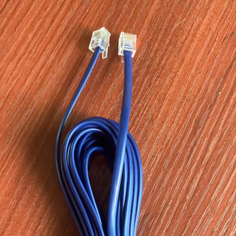 Производитель из Дунгуаня напрямую поставляет 4-жильный телефонный удлинитель с медным сердечником и золотыми контактами RJ9, чистый синий