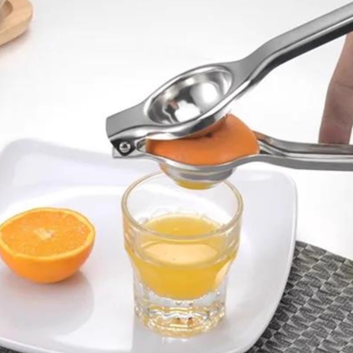 Manual Lemon Juicer Stainless Steel Household Small Juicer Lemon Clip Juicer Lemon Juicer