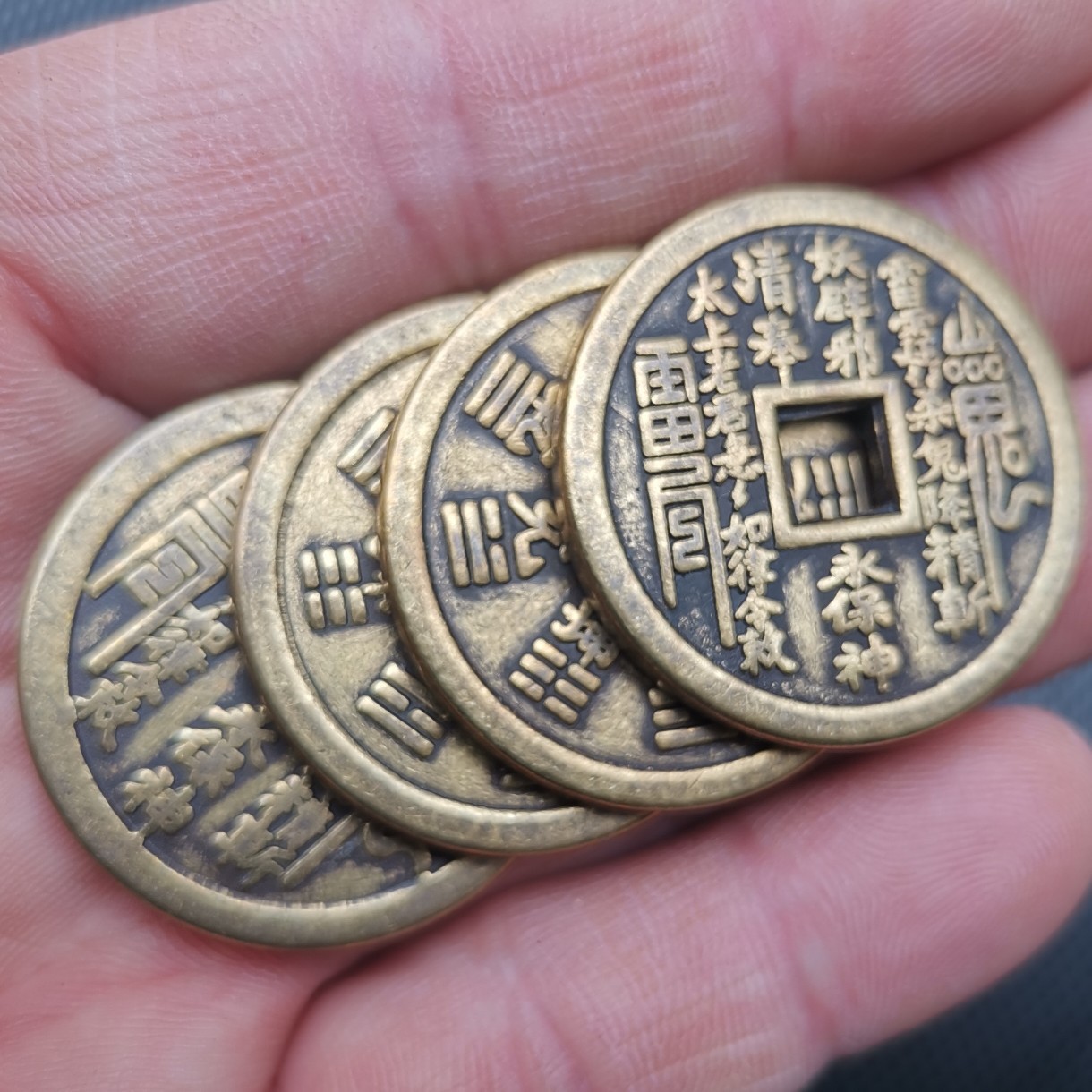 Диаметр 33 мм квадратное отверстие медная монета круглое отверстие медная монета горная призрачная бумага имитация антикварной медной цветочной монеты