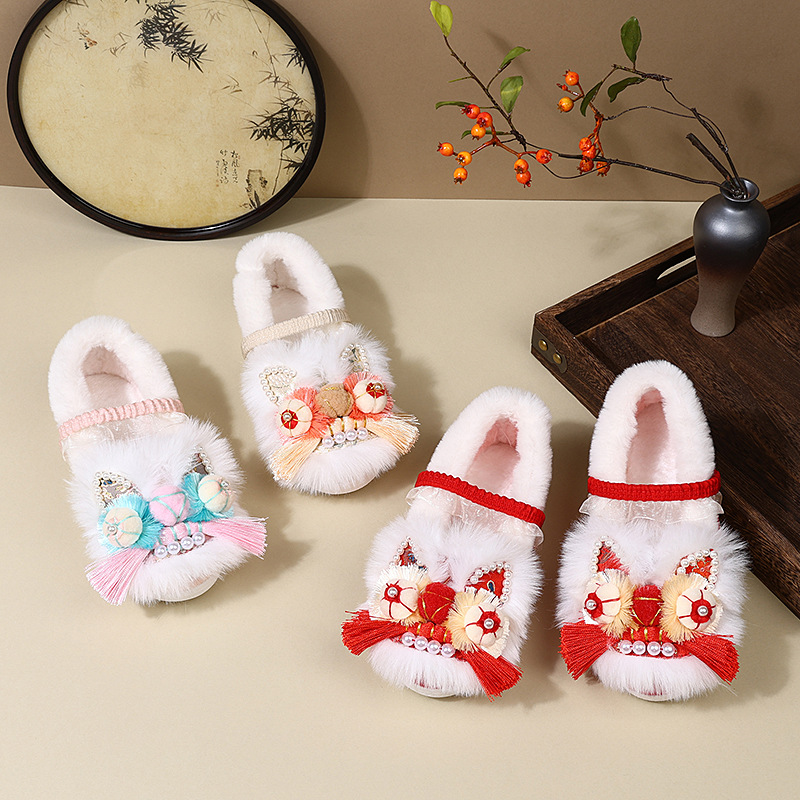 Autumn and Winter fleece-lined Girls Hanfu Embroidered Shoes Handmade Tiger Head Shoes Princess Shoes Ancient Thickened Tang Suit New Year's Shoes